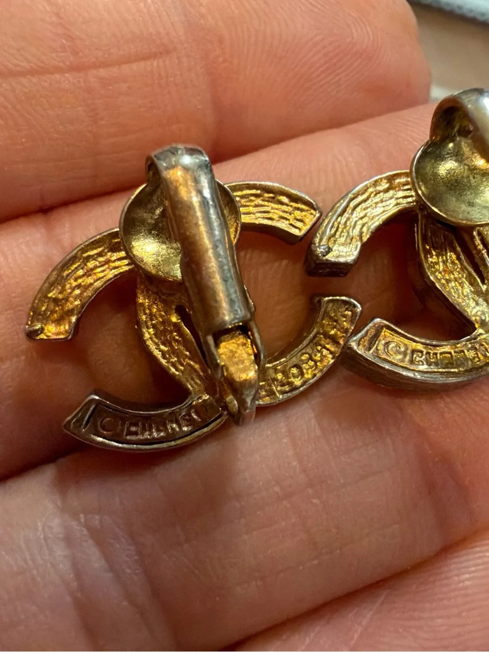 CHANEL CC Logos Rhinestone Clip-On Earrings Gold Tone 2084 Auth w/Box c1108